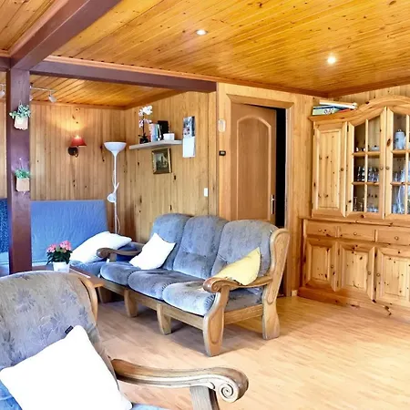 Charming Holiday Chalet Located In A Private Estate With Fenced Garden *